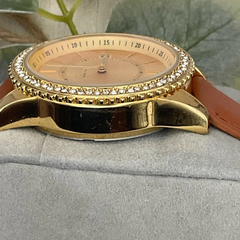 Gold Watch with Brown Leather‎ Strap